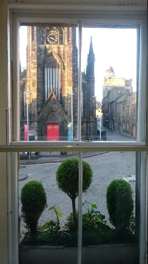Royal Mile Apartment, 1 Minute From The Castle. 爱丁堡